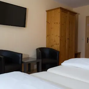 Hotel Alter Wirt, Putzbrunn
